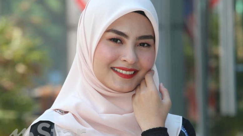 Wany Hasrita Bakal Doktor Wany Hasrita Biodata Siapa Penyanyi Lagu Menahan Rindu Pemilik Nama Lengkap Nurshazwany Hasrita Hasbullah 29 Erma Malaku