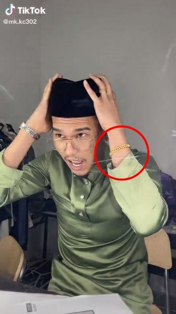 nampak-pakai-gelang-emas-terus-turn-off-mk-buat-video-t1ktok-ala-ala-nak-meng0rat-tapi-netiizen-kr1tik-h4ram-pakai-gelang-emas_602f638b4f36f.jpeg